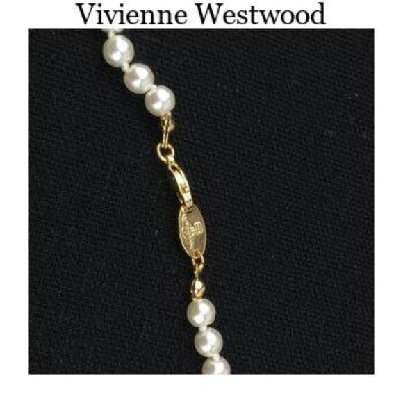 New Vivienne Westwood gold mini bas relief pendant necklace. - Picture 4 of 5